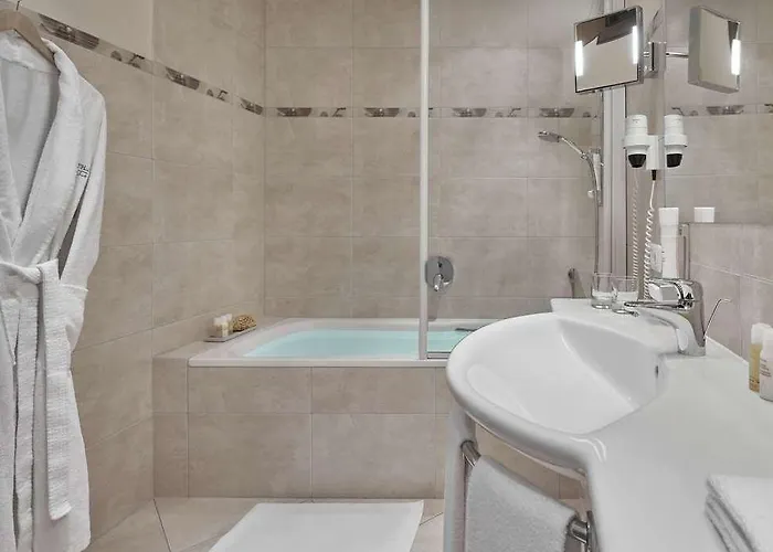 Goldener Greif 4* קיצביהל