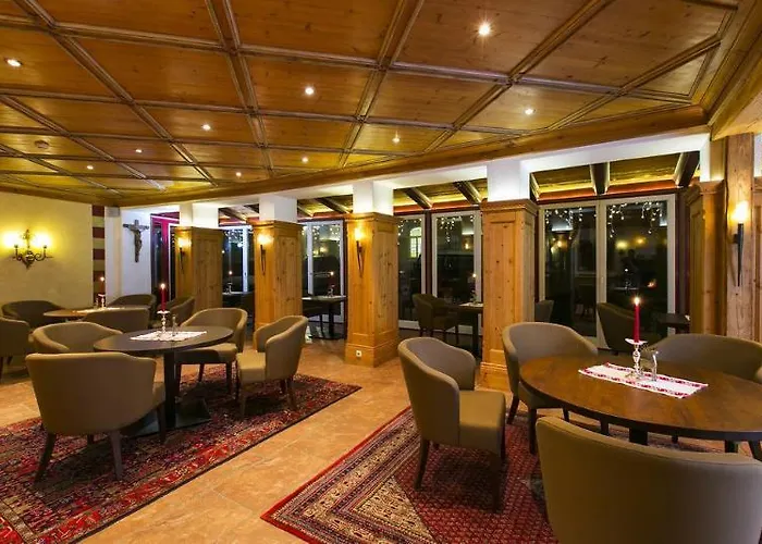 Goldener Greif Отель