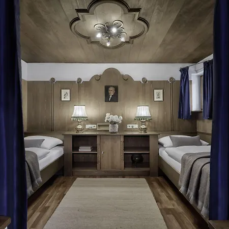 Goldener Greif 4* Κίτσμπουελ
